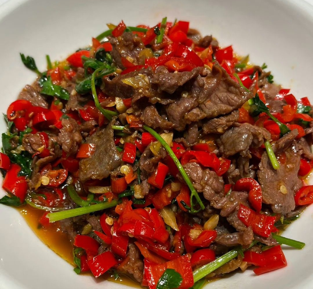 4-thuc-pham-mau-do-la-vua-dot-chay-mo-bung-cho-Viet-ban-day-anh3