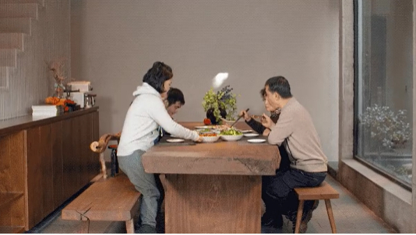 Gia đình tề tựu bên nhau