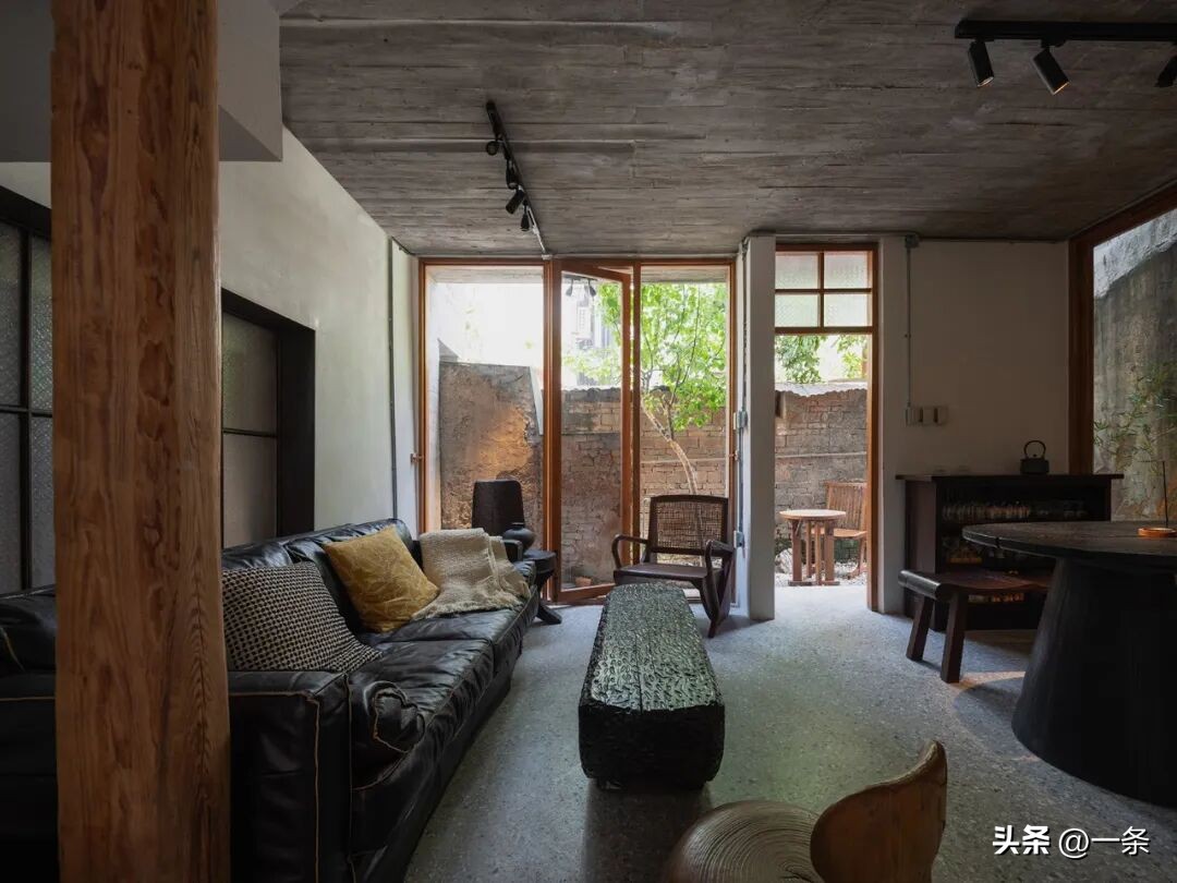 Không gian tầng 1