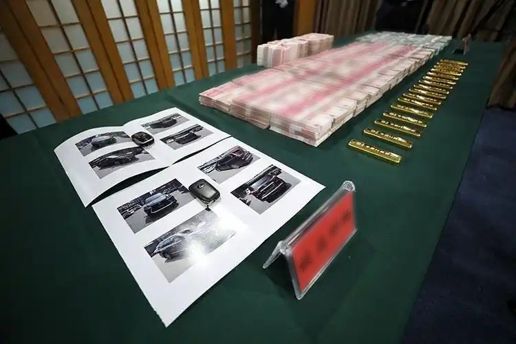 Toàn bộ tang vật của vụ trộm được tìm thấy tại nhà người phụ nữ U60