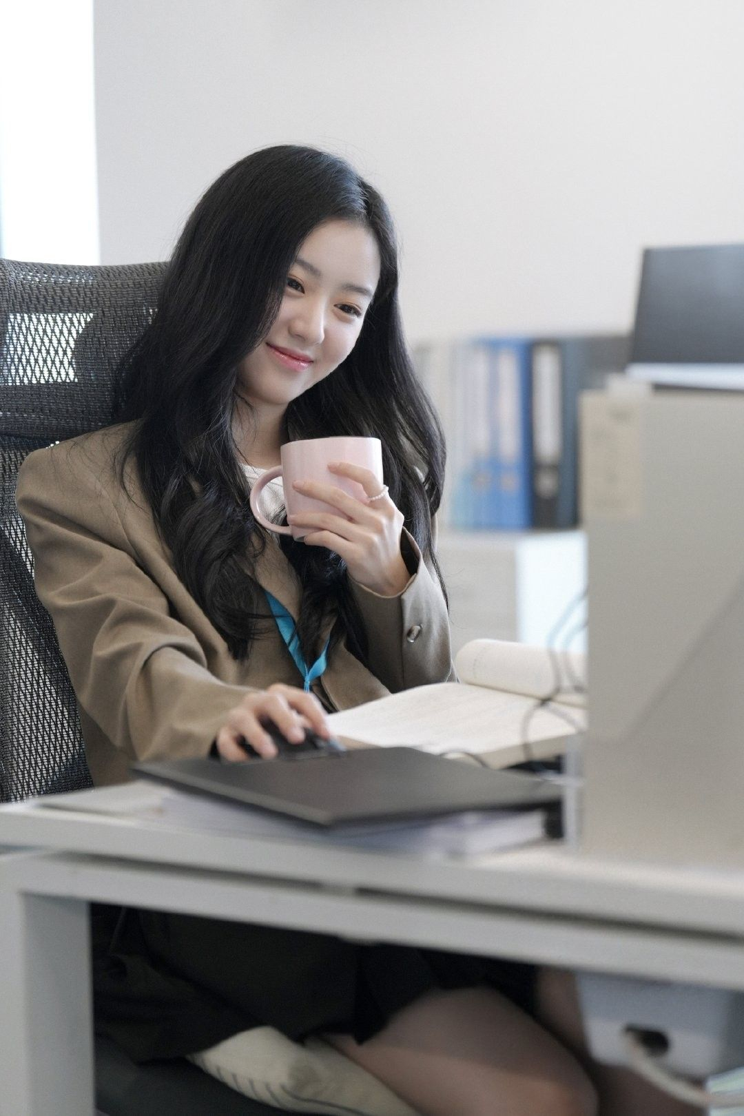 5 câu đồng nghiệp EQ thấp không bao giờ nói, người EQ cao lại dùng thường xuyên để ghi điểm ở nơi làm việc