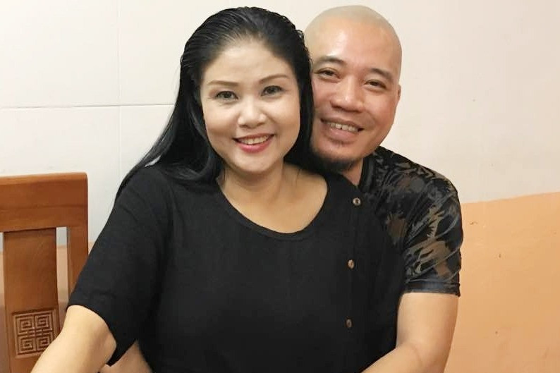 NỮ NSND có học vị Tiến sĩ nghệ thuật, 3 lần làm giám đốc: tuổi U60 viên mãn bên chồng kém 7 tuổi