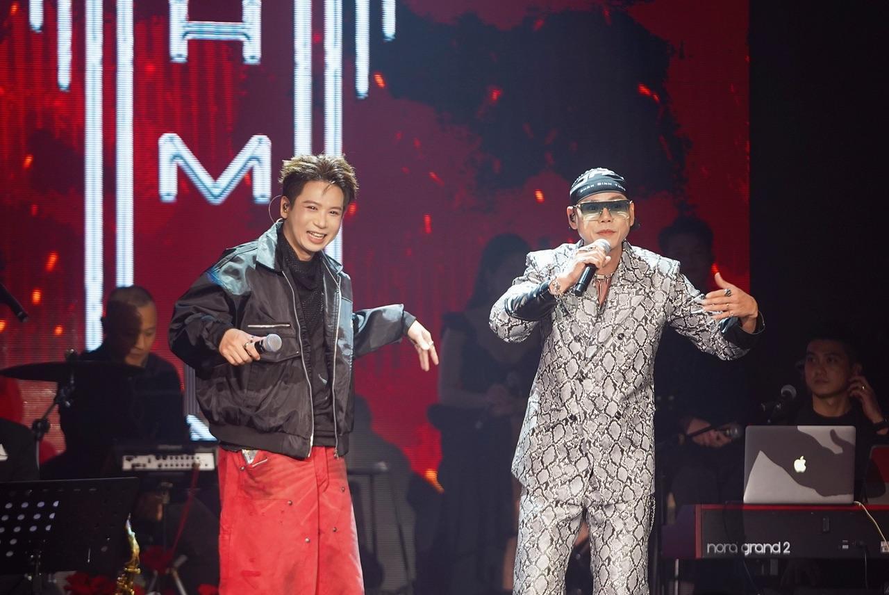 Nam ca sĩ nổi tiếng “chơi lớn”, mời loạt Anh tài hội ngộ trong liveshow, “trả cát-xê” bằng kim cương ngay trên sân khấu