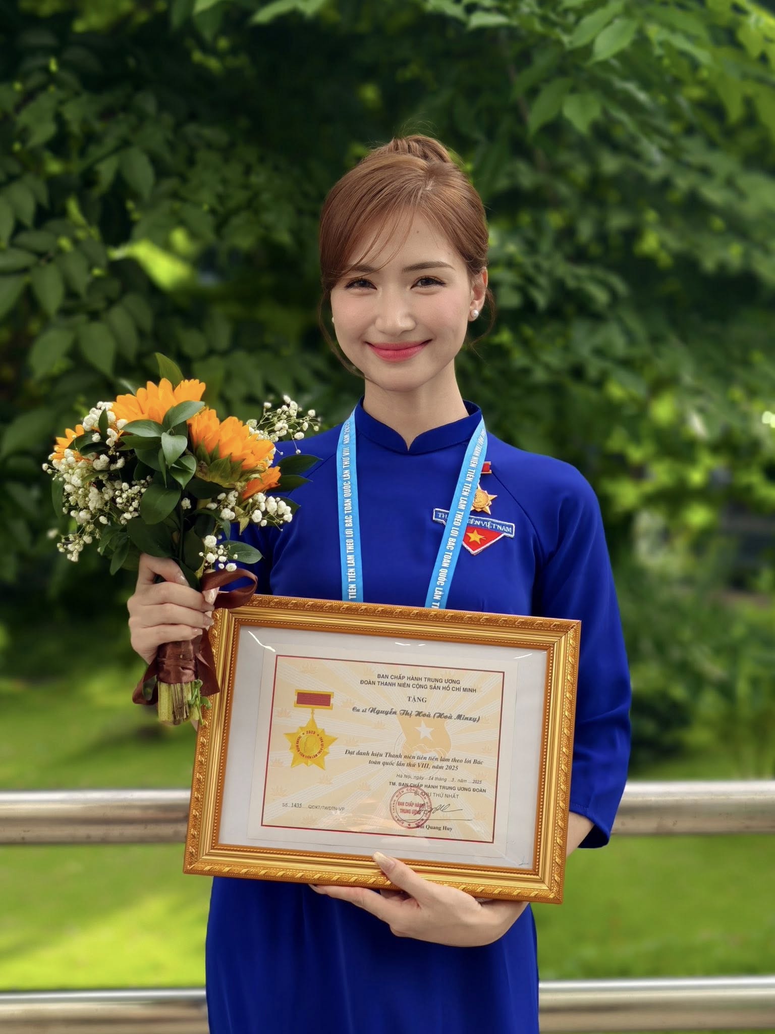 Không ai bằng Hòa Minzy