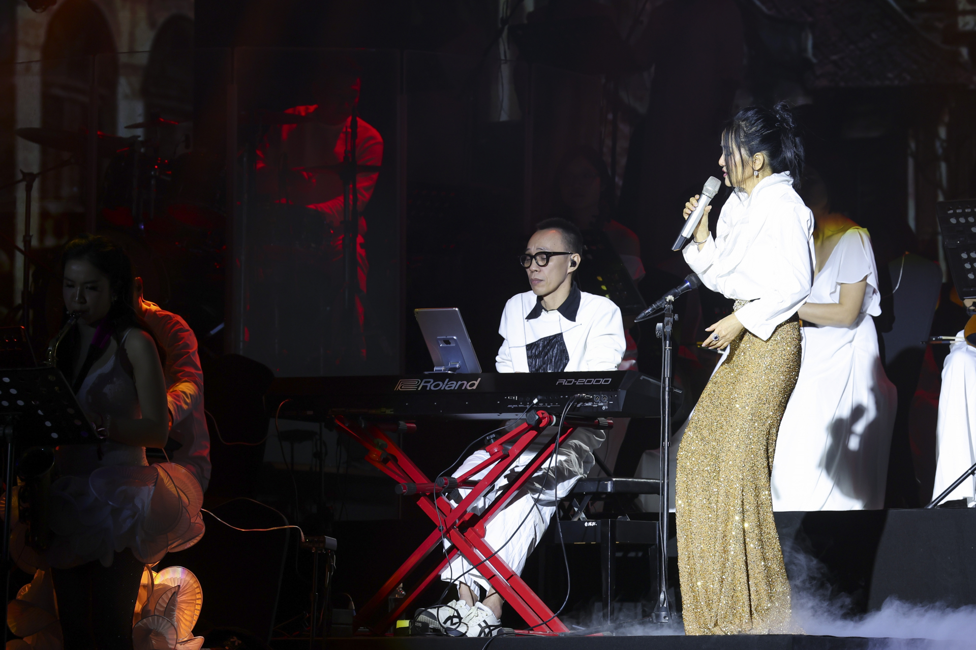 Quang Hà, Ngọc Anh 3A khiến khán phòng lặng đi khi hát nhạc Trịnh Công Sơn