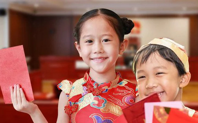 Người EQ cao lì xì cực khéo khiến trẻ vui, người lớn nể: 5 quy tắc giúp bạn không bao giờ rơi vào cảnh ngượng