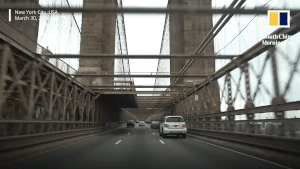 Đường phố New York vắng tanh giữa dịch COVID-19