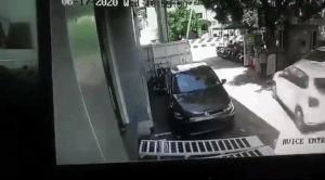 Vừa mua xe ô tô mới, tài xế đã gây tai nạn kinh hoàng