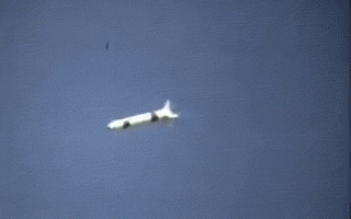 Mỹ có nên cung cấp bom chùm cho Ukraina?