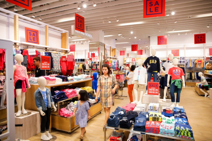 Lễ hội mua sắm Đỏ Vincom 2020 thu hút sự tham gia của nhiều thương hiệu nổi tiếng được yêu thích.