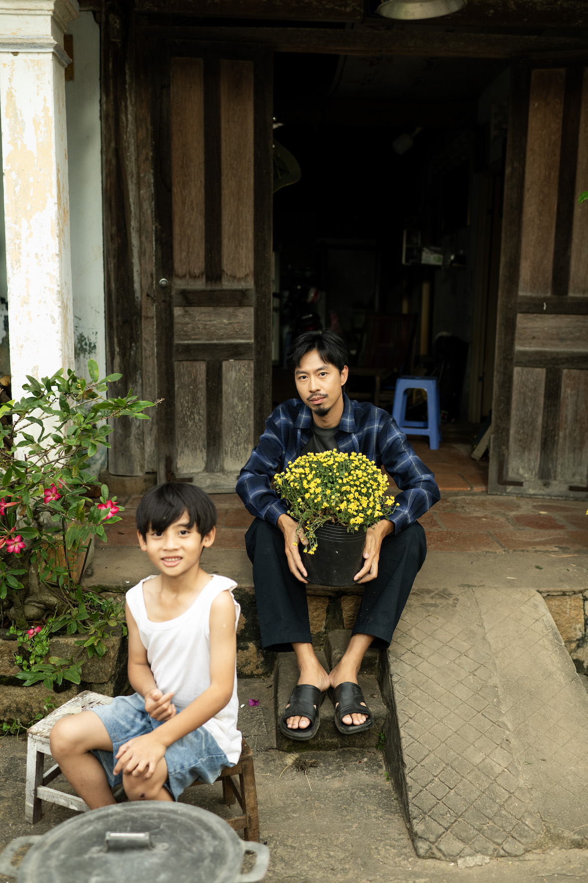 Mỗi năm vào dịp tết đến, Đen ra mắt các ca khúc ấm áp về đề tài gia đình