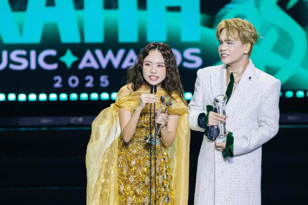 Phương Mỹ Chi xuất sắc với Ca sĩ đột phá của năm