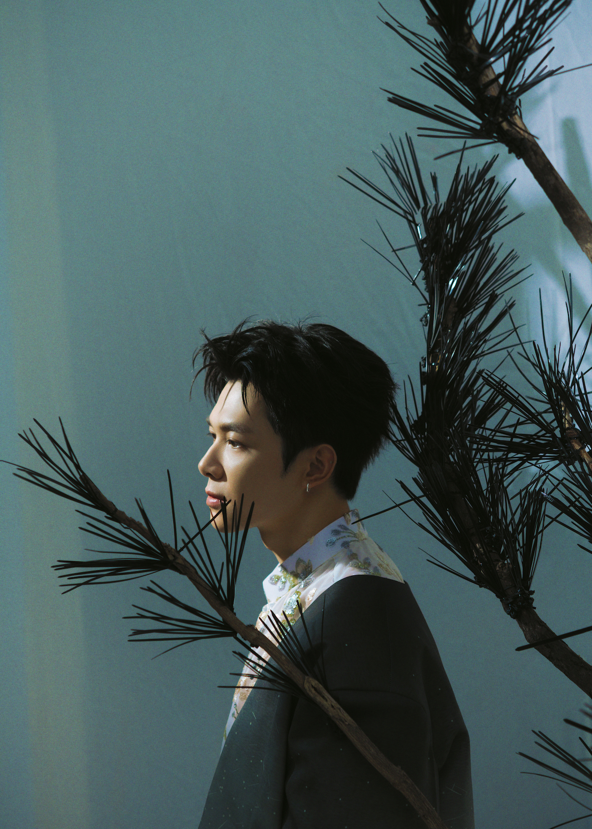 Diễn viên-ca sĩ Anh Tú Atus trong bộ ảnh tết 