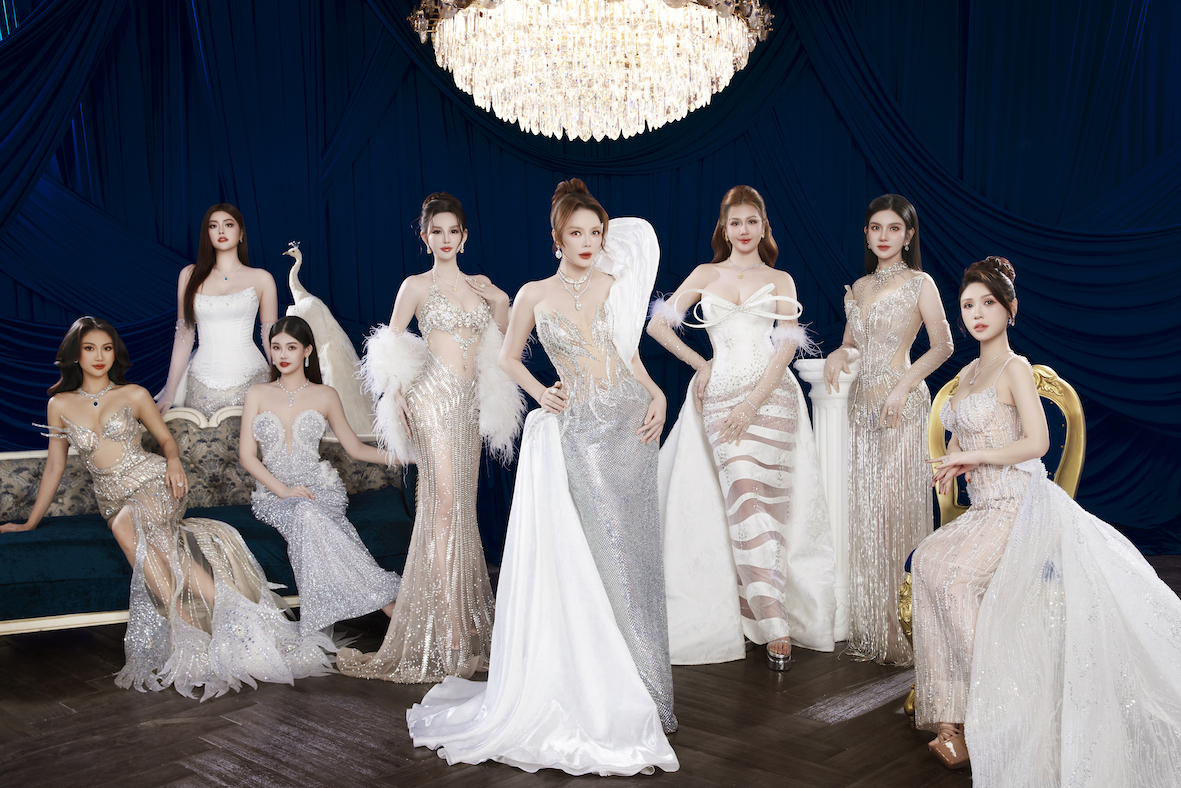 Dàn giám khảo và BTC cũng Miss Cosmo TPHCM 2026 trong bộ ảnh mới 