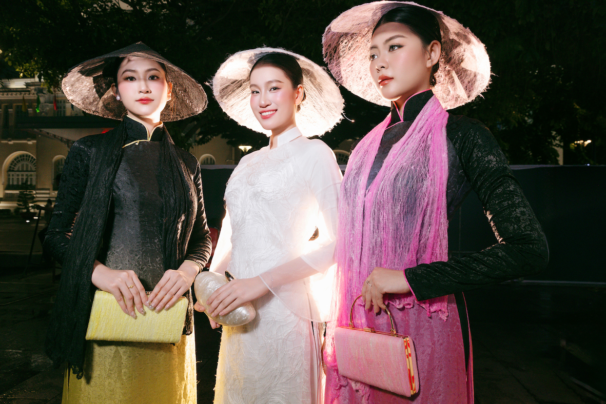 Các nàng hậu với áo dài của Trung Đinh