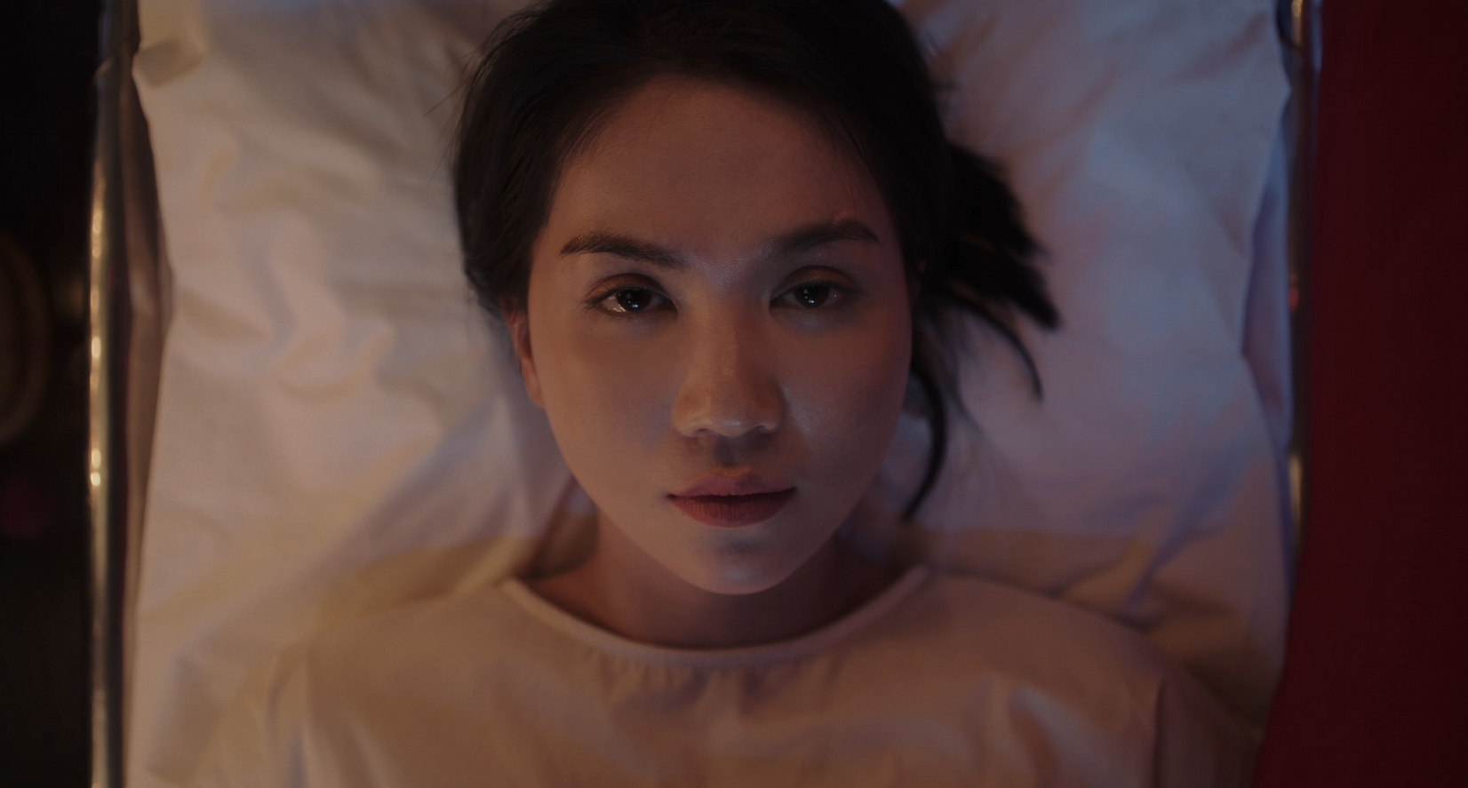 Hình ảnh đầu tiên của Ngọc Trinh trong phim 