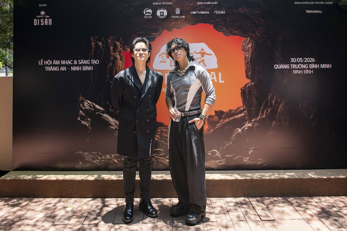 Ca sĩ Hà Anh Tuấn và  nghệ sĩ 2Plillz     