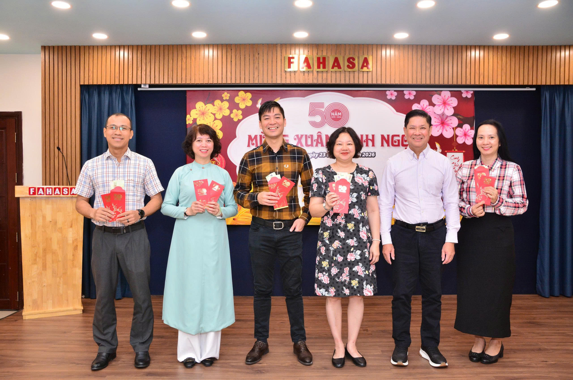 Ban lãnh đạo của FAHASA hiện tại với sự trẻ hoá 