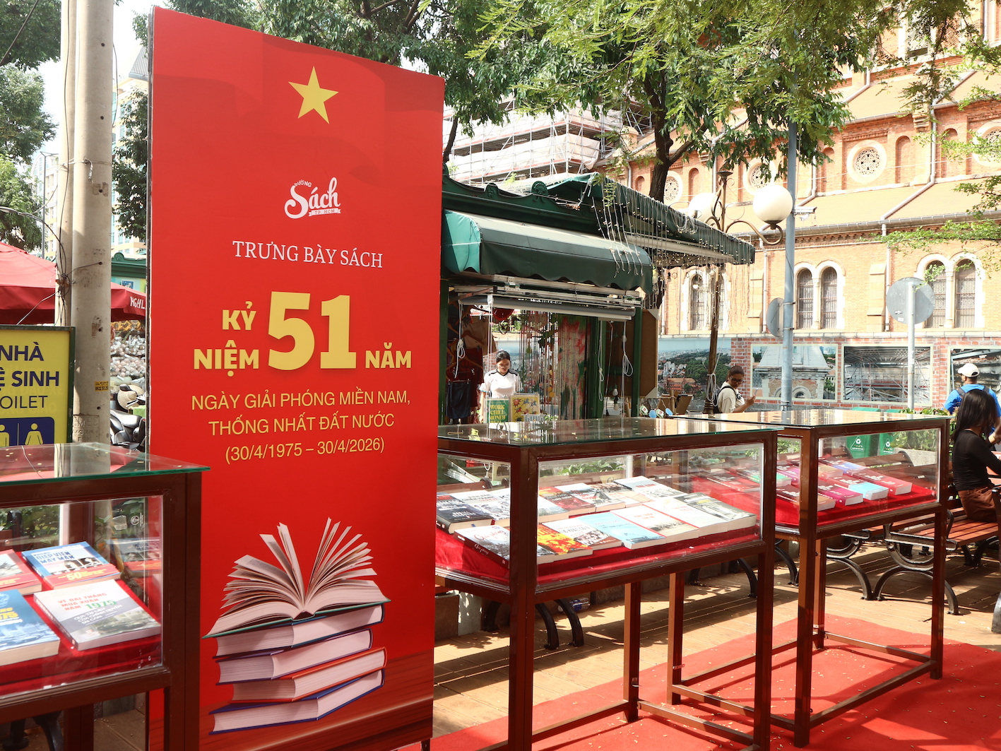 Triển lãm sách chào mừng đại lễ 30/4