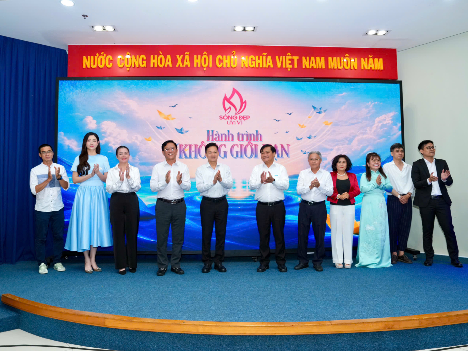 Ban tổ chức và ban giám khảo Sống đẹp công bố mùa thứ VI