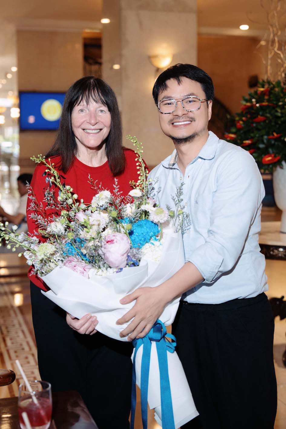 Chủ tịch Miss World Julia Morley cùng có mặt trong chuyến đi