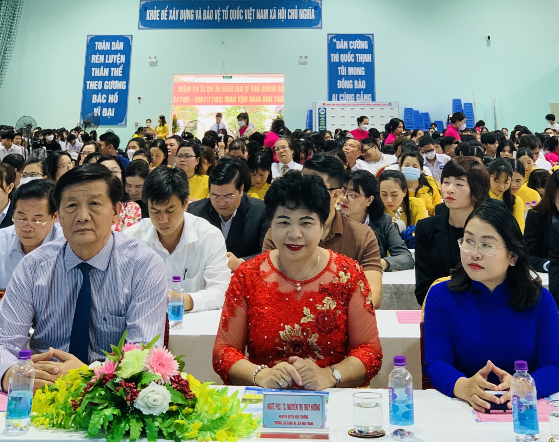 PGS.TS Nguyễn Thị Thúy Hường dự Khai giảng năm học 2025-2026 của trường Cao đẳng du lịch Nha Trang