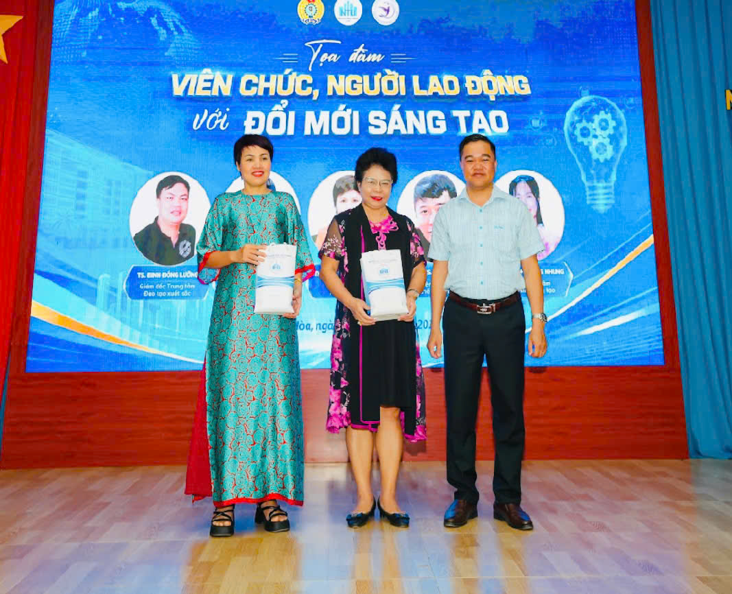 Toạ đàm khoa học: “ Viên chức, người lao động với Đổi mới sáng tạo” do Chi hội nữ trí thức trường Đại học Nha Trang tổ chức tháng 04/2026