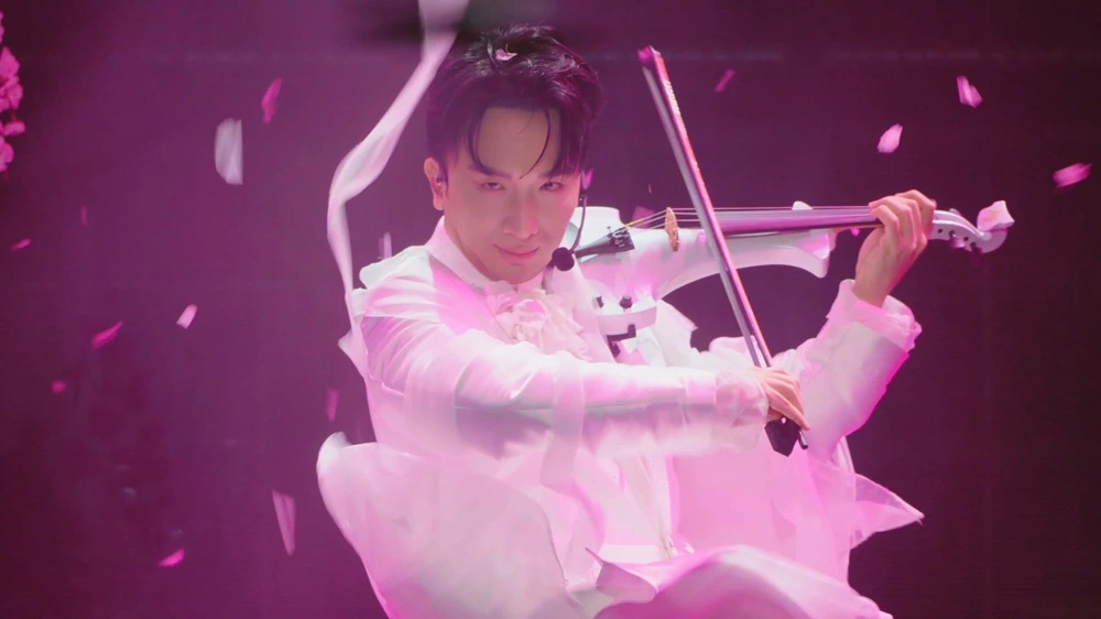 Nghệ sĩ Hoàng Rob gắn bó với nhạc cụ Violin