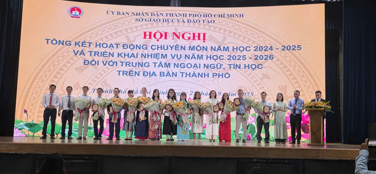 Tham dự Hội nghị tổng kết chuyên môn ngoại ngữ tại Sở Giáo Dục TPHCM