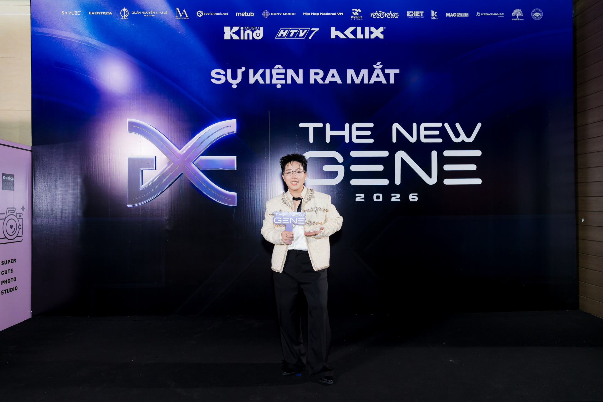 Nghệ sĩ Kay Đinh