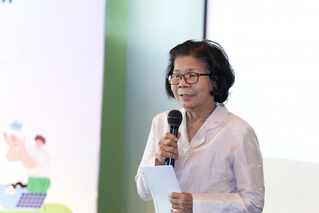 Bà Vũ Kim Hạnh - Chủ tịch Hội Doanh nghiệp hàng Việt Nam chất lượng cao, thông tin về Diễn đàn Chuyển đổi Xanh.