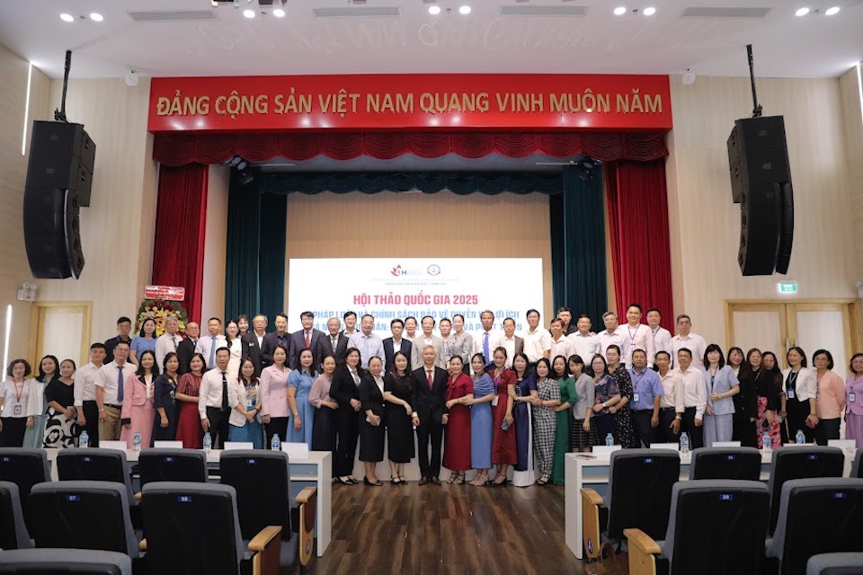 Hội thảo quy tụ hơn 200 tham luận từ học giả, chuyên gia và nhà quản lý trên toàn quốc.