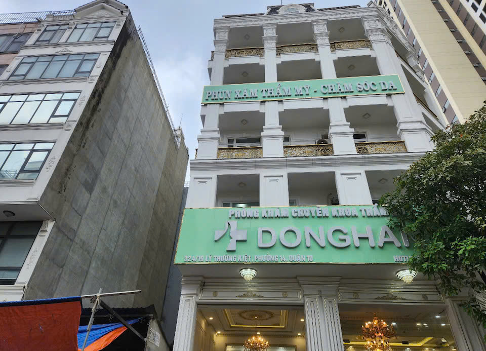 Thẩm mỹ viện Donghan, ở địa chỉ 324/19, 21 Lý Thường Kiệt, phường Diên Hồng cũng 