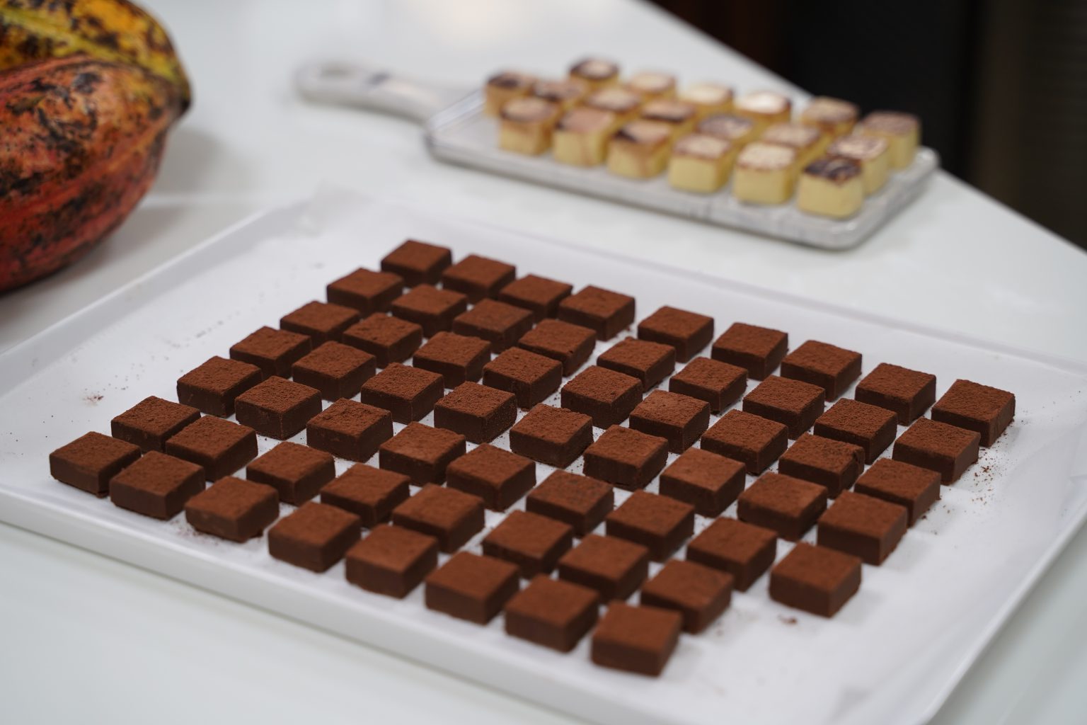 Thành phẩm chocola được làm từ ca cao.