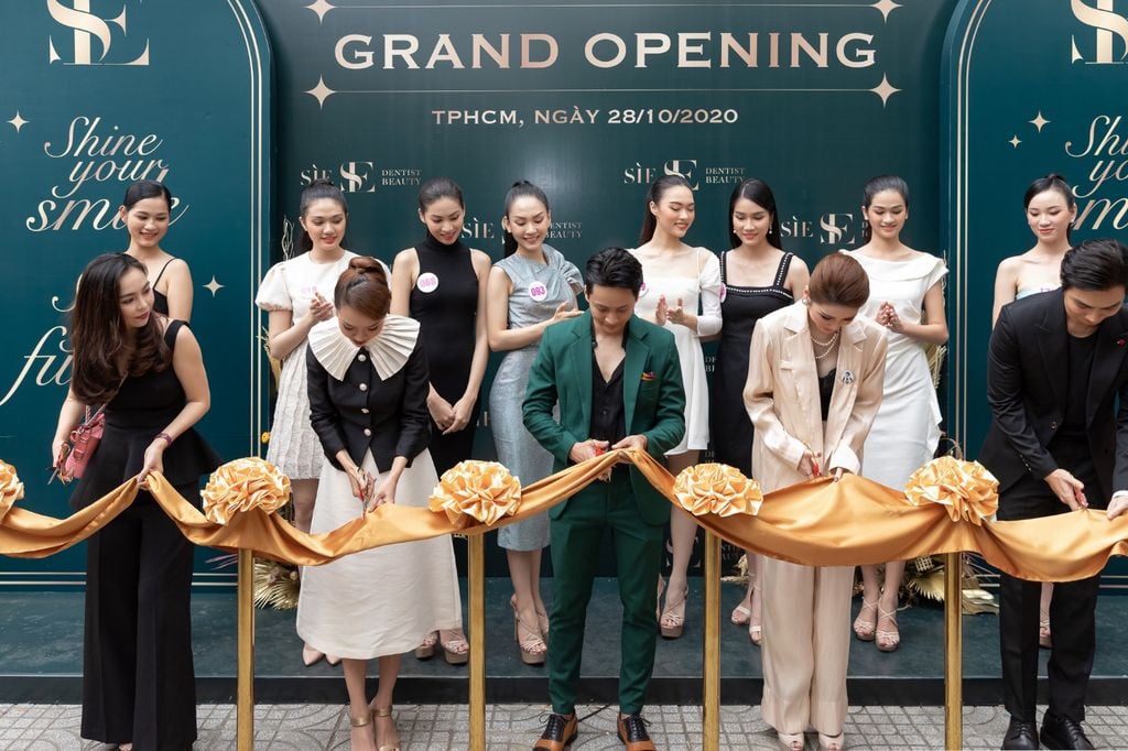 Nha khoa Sie, trụ sở tại 12 Bis Phan Kế Bính khai trương ra mắt người tiêu dùng vào năm 2020. 