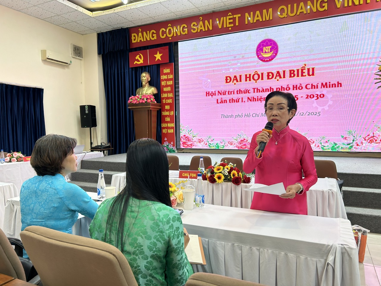 PGS.TS Trương Thị Hiền tiếp tục được bầu giữ chức Chủ tịch Hội. Ảnh: Cẩm Viên. 