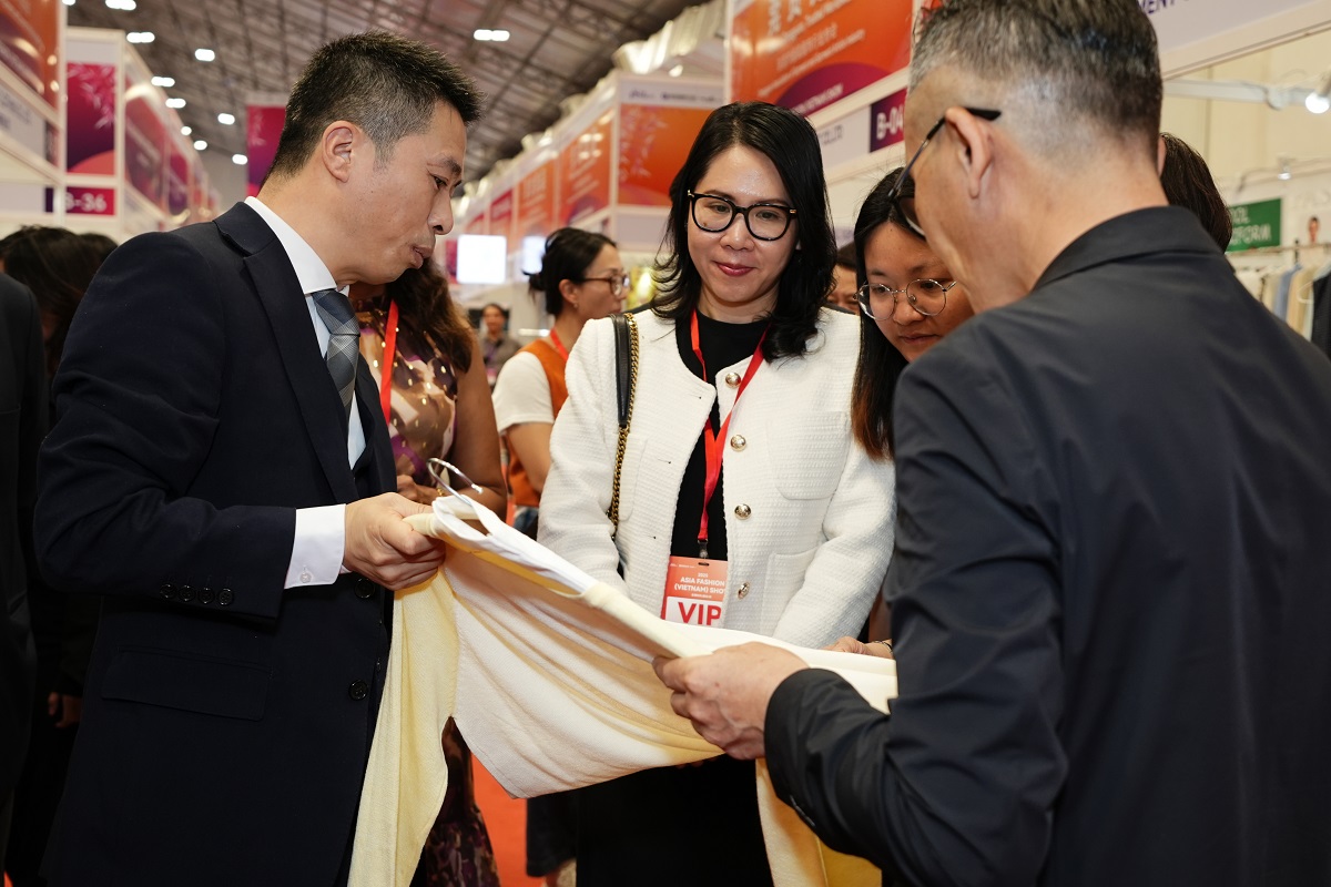 Triển lãm là cơ hội giao thương với doanh nghiệp Việt.