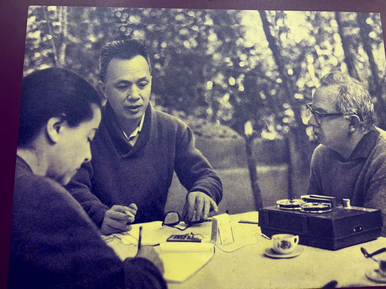 Luật sư Nguyễn Hữu Thọ ở chiến khu.