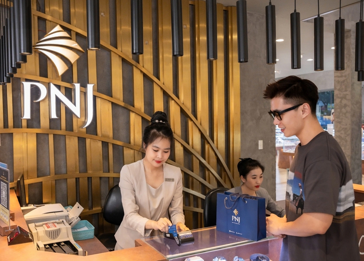 PNJ bị xử phạt hơn 65 triệu đồng do vi phạm quy định về hóa đơn.