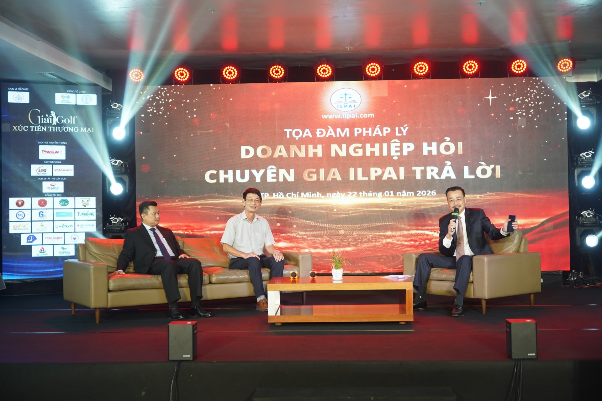 Giải Golf Xúc tiến Thương mại và dấu ấn kết nối doanh nhân tuân thủ pháp luật