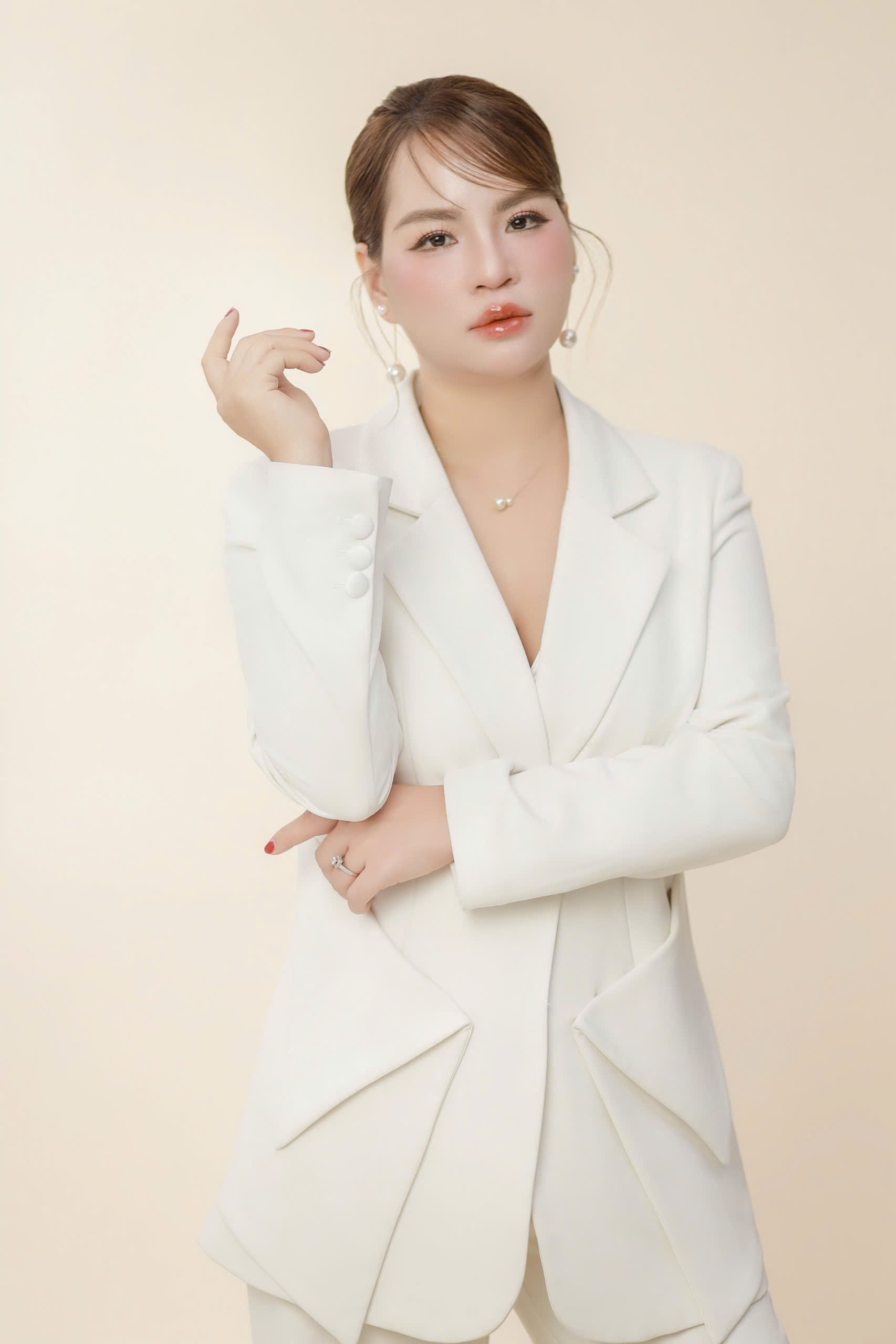Hạnh Nguyên – CEO Thẩm mỹ viện Saigon Star.