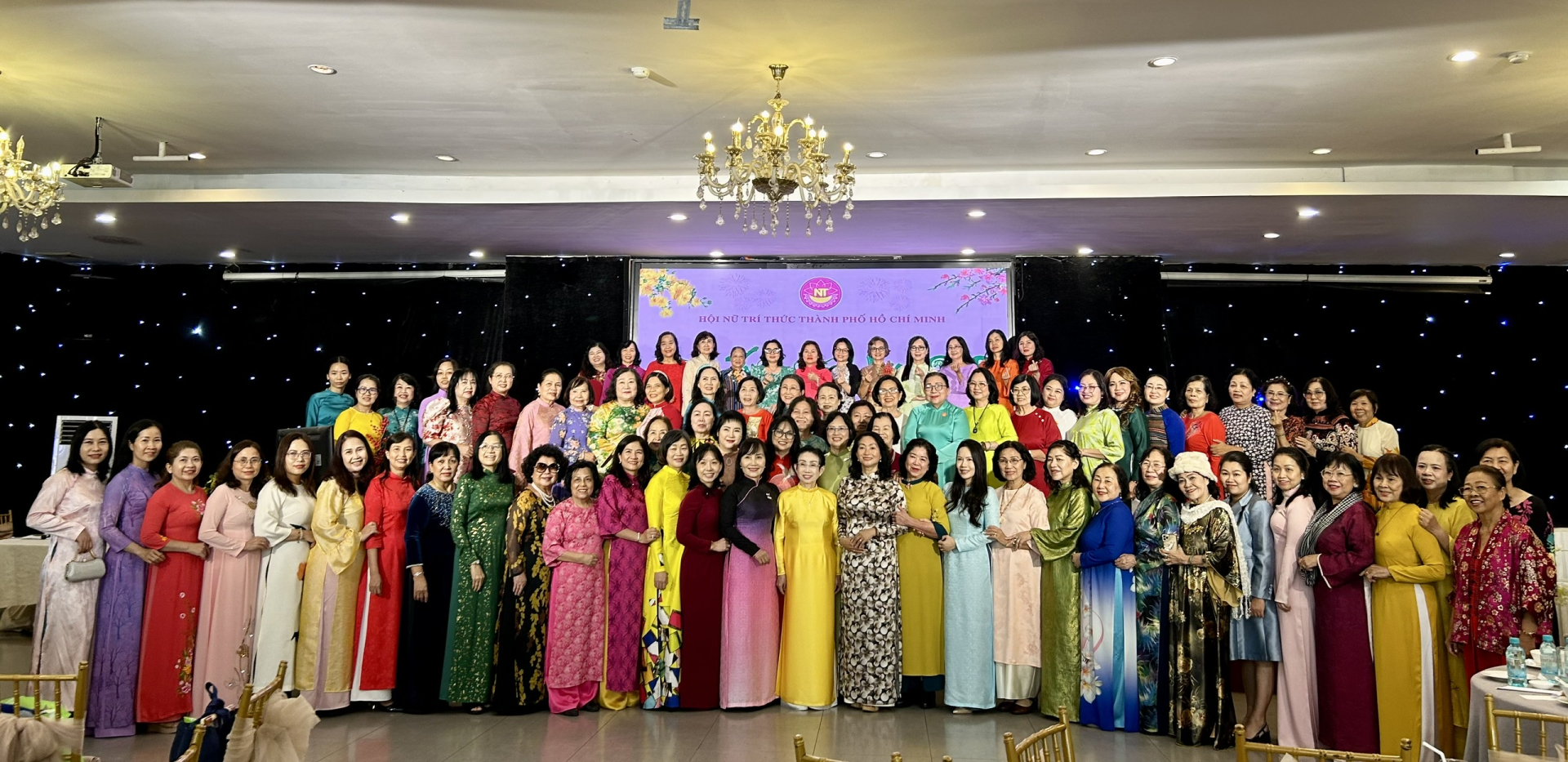 Hội Nữ Tri thức TP.HCM đã có nhiều đóng góp trong lĩnh vực chuyên môn và công tác xã hội cũng gia gia đình. 