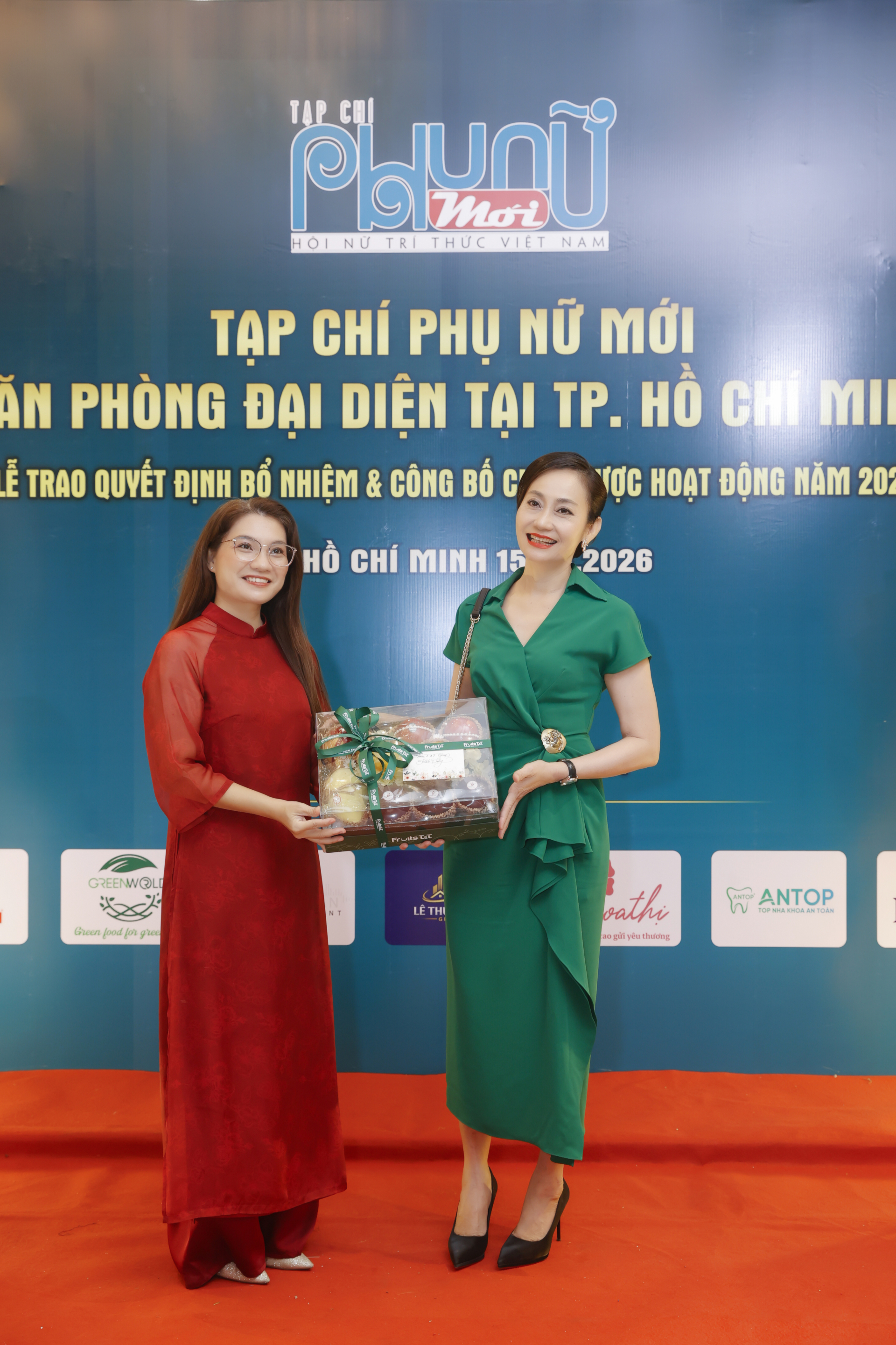 NSƯT Hạnh Thúy tham dự chương trình. 