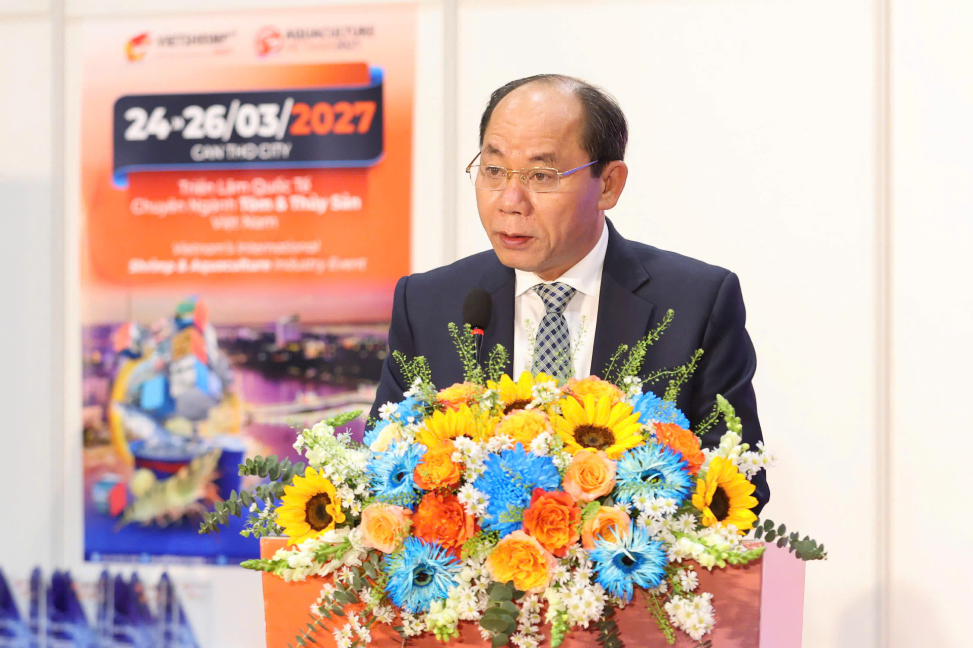 Phó Chánh văn phòng Bộ Nông nghiệp và Môi trường Lê Viết Bình phát biểu về xu hướng số hóa và phát triển thủy sản bền vững. Ảnh: BTC.