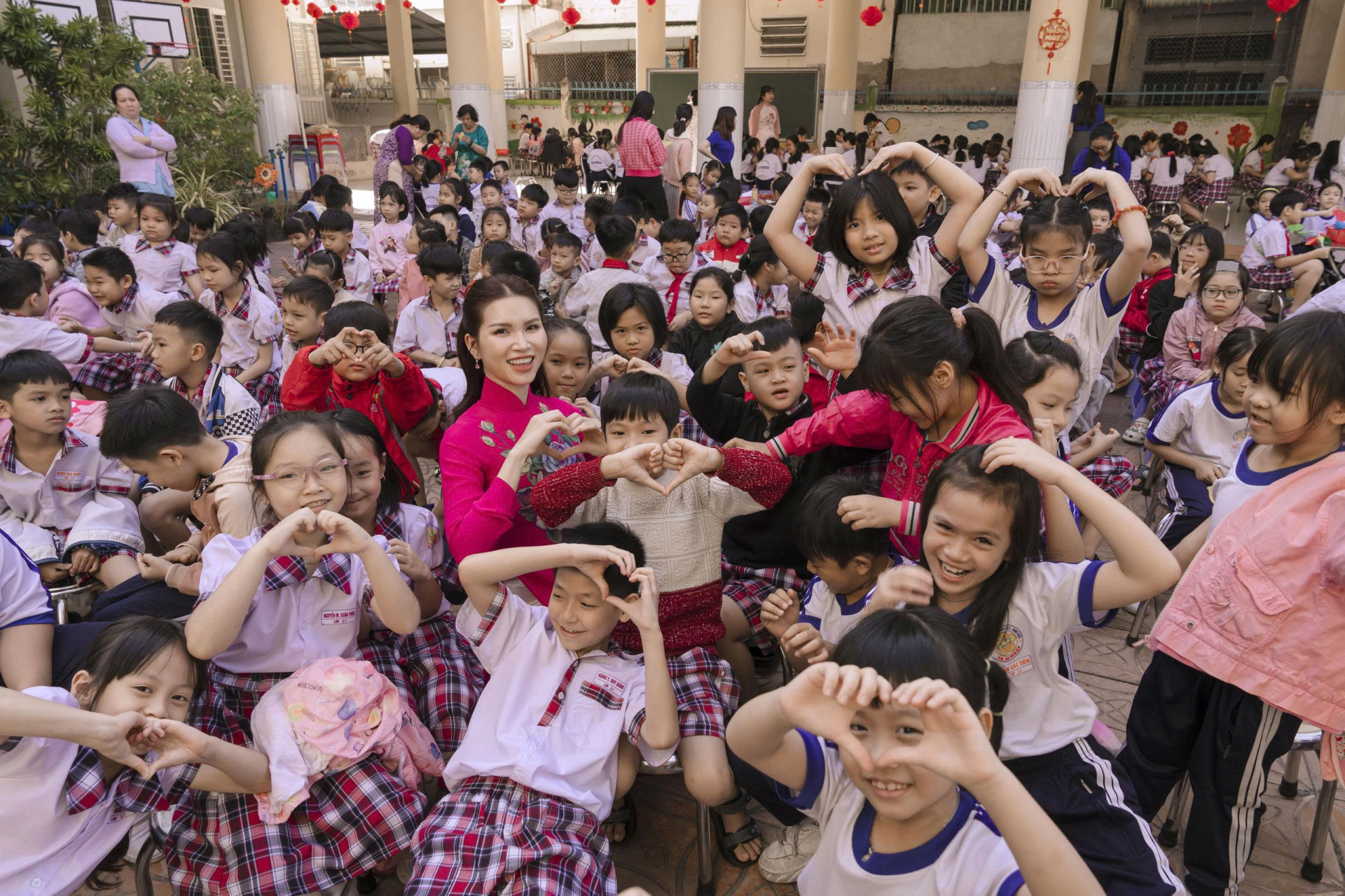 Hoa hậu Hà Bích Ngọc tham gia rất nhiều hoạt động hướng đến cộng đồng. 