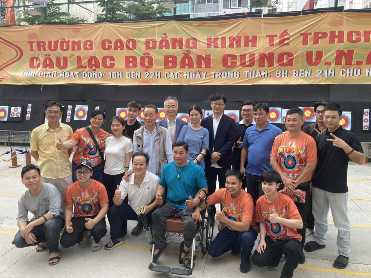 CLB còn là sân chơi của các vận động viên khuyết tật.