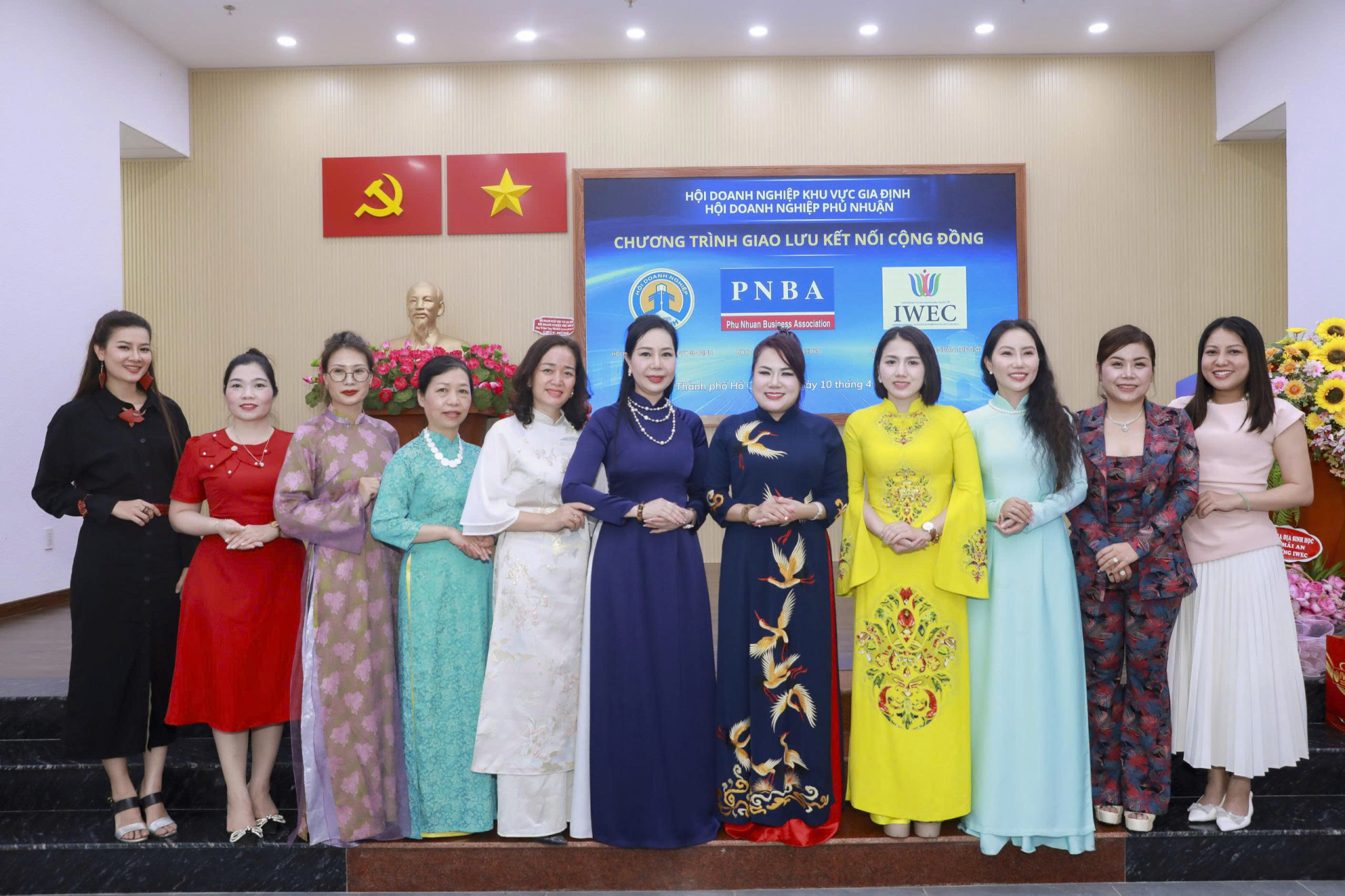 Đoàn công tác Hội đồng Nữ Doanh nhân quốc tế (IWEC) tại chương trình. 