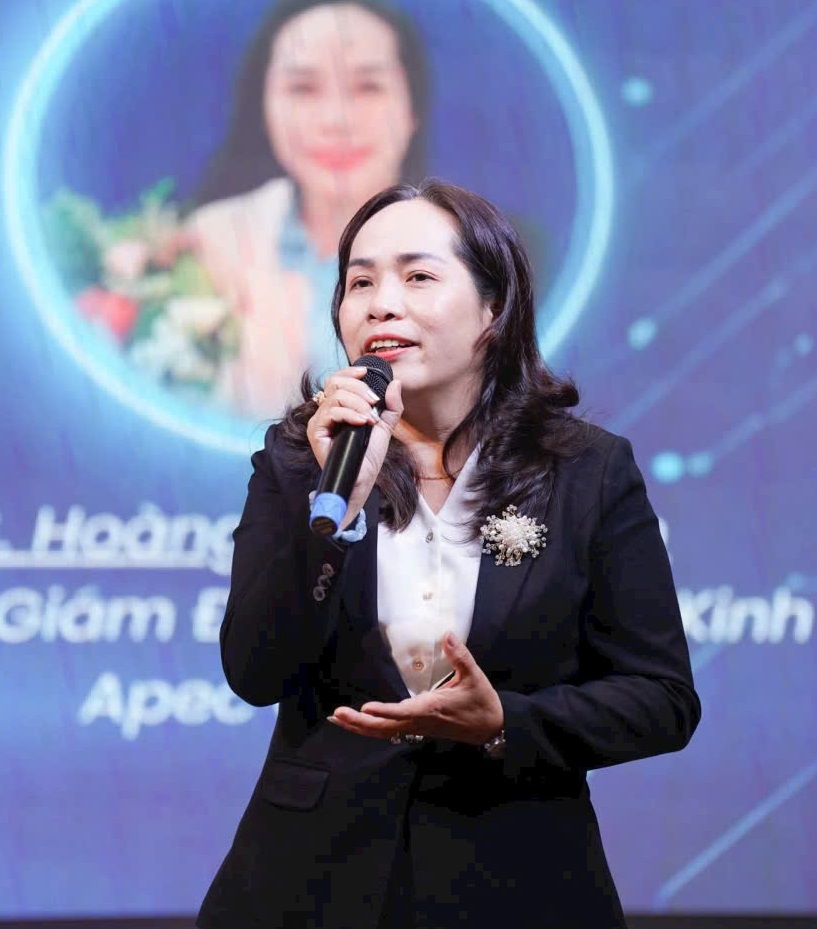  Bà Hoàng Thị Thu Hiền - Phó Tổng giám đốc Công ty CP Tập đoàn Kinh tế Apec Global.