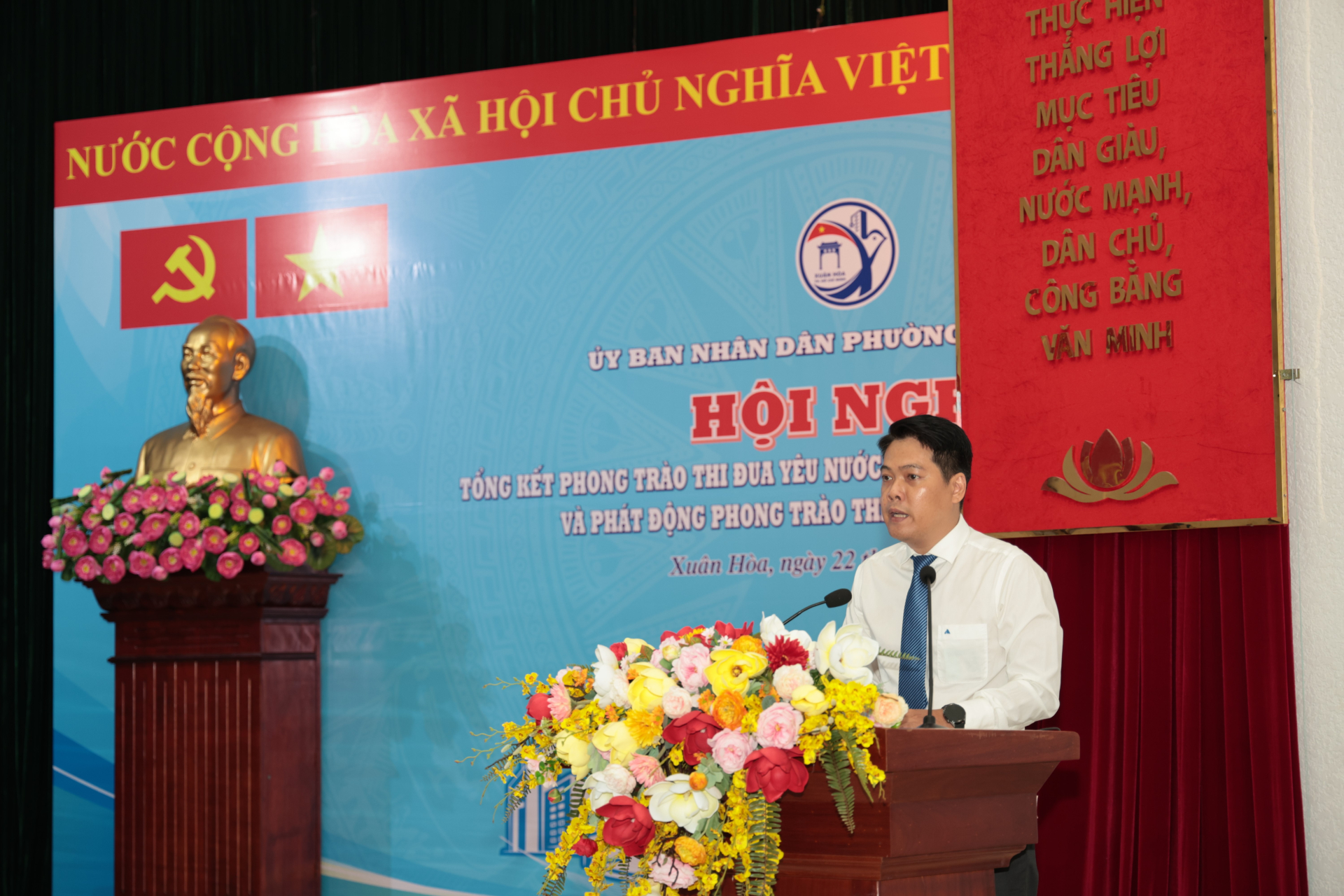 Chủ tịch UBND phường Xuân Hòa Nguyễn Hùng Hậu phát biểu tại hội nghị.