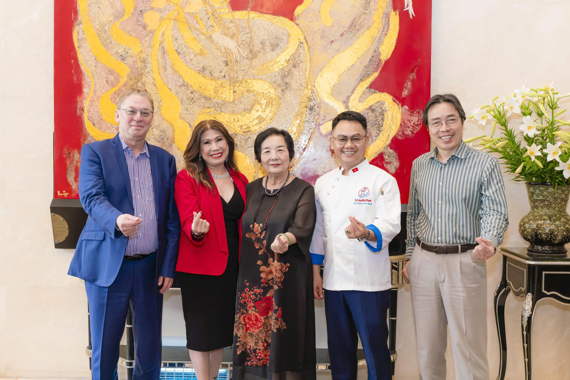 Bà Đỗ Minh Hiếu là người có rất nhiều hoạt động kết nối quốc tế và Việt Nam. 